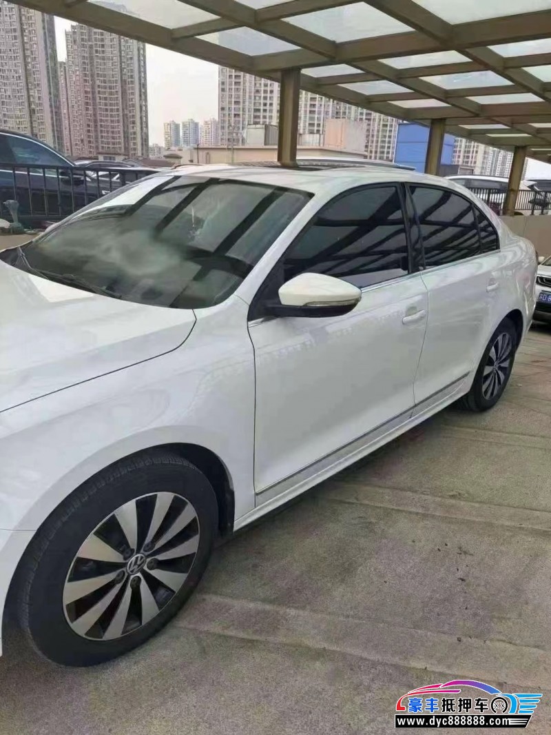 18年大众速腾轿车抵押车出售