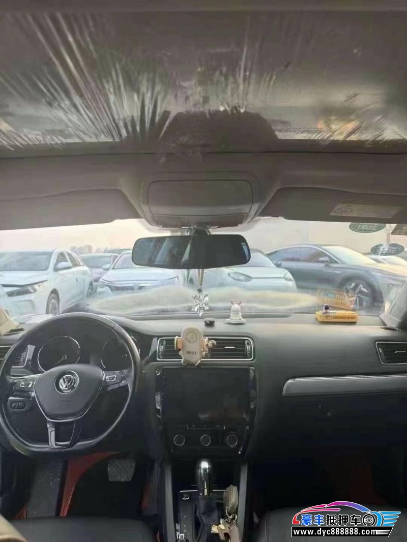 18年大众速腾轿车抵押车出售