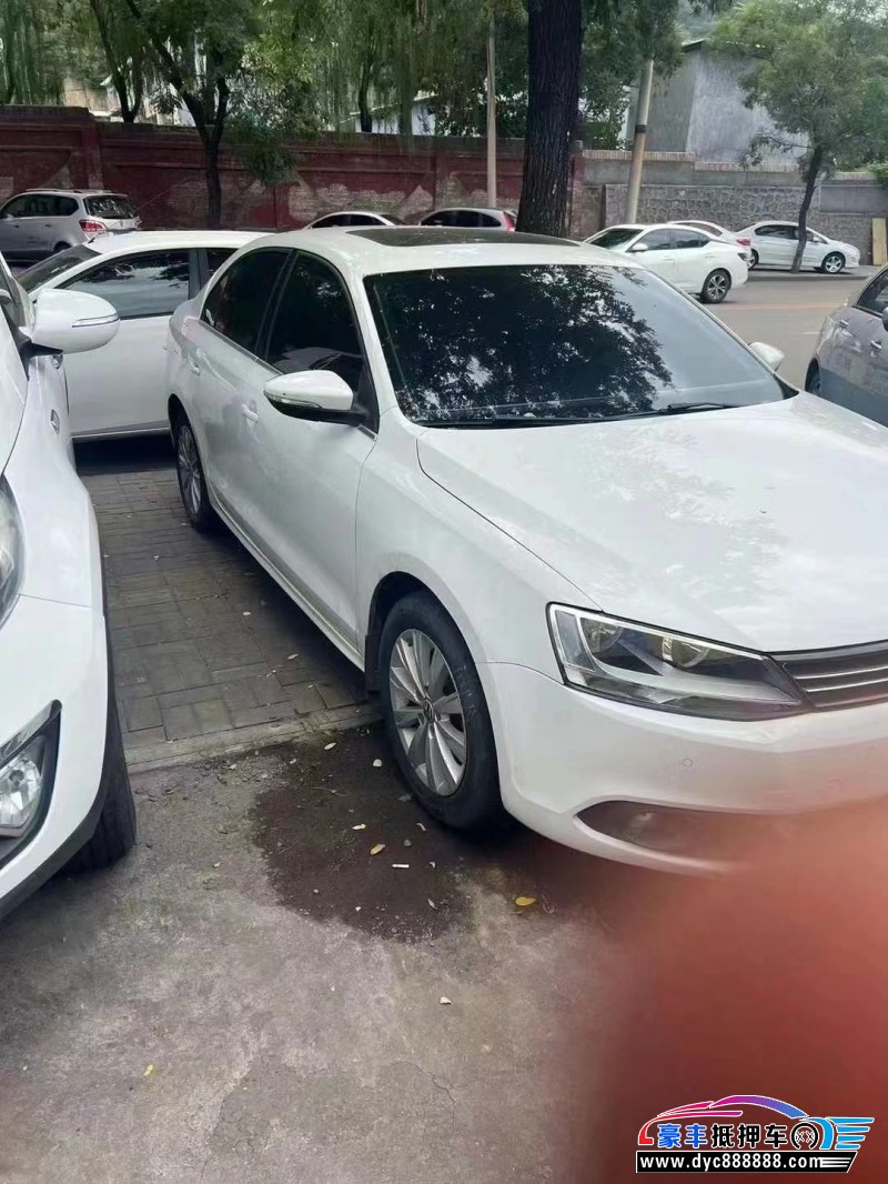 14年大众速腾轿车抵押车出售