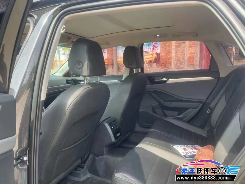 20年大众速腾轿车抵押车出售