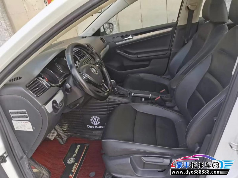 17年大众速腾轿车抵押车出售