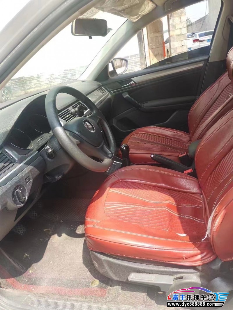 20年大众宝来轿车抵押车出售