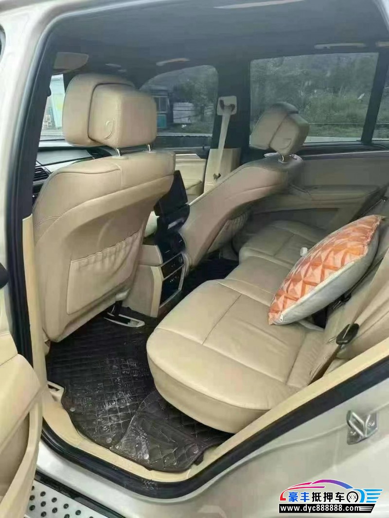 13年宝马X5轿车抵押车出售