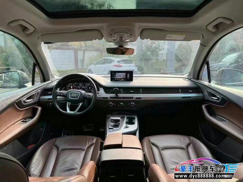 17年奥迪Q7轿车抵押车出售