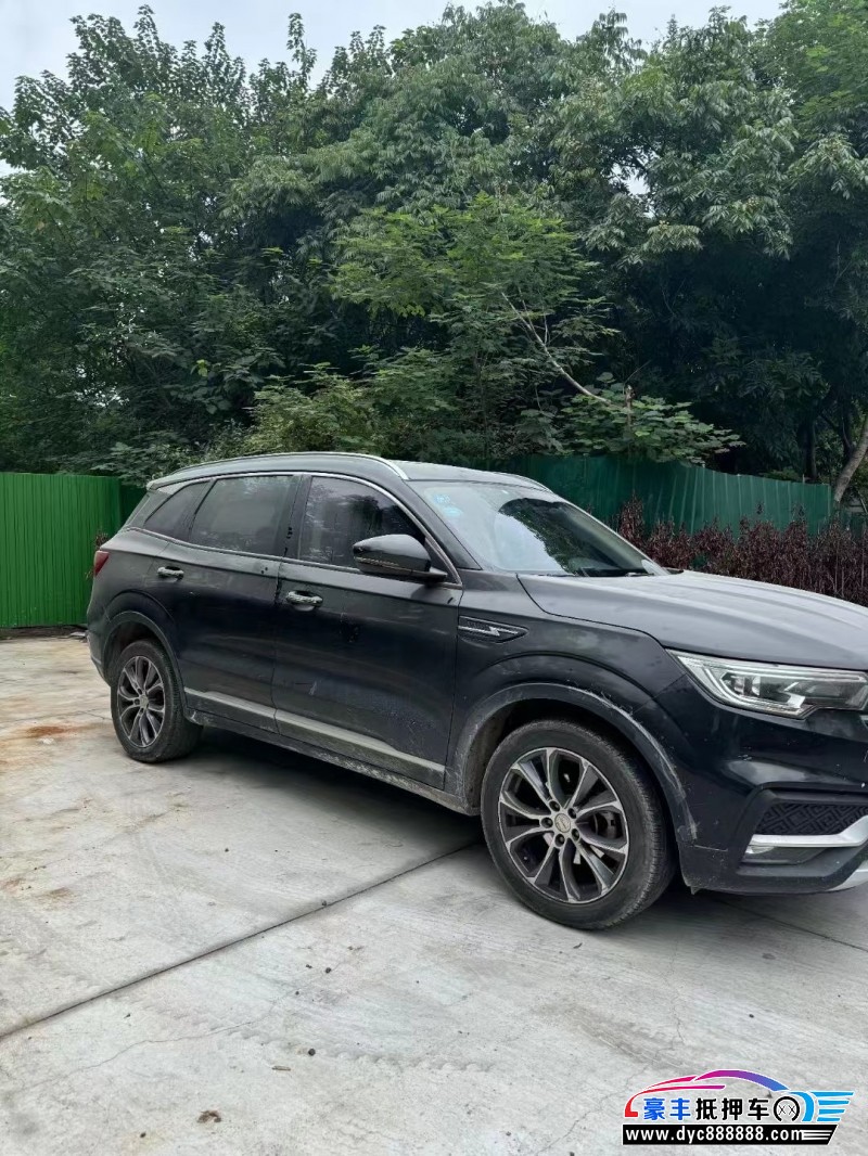 18年众泰T500轿车抵押车出售