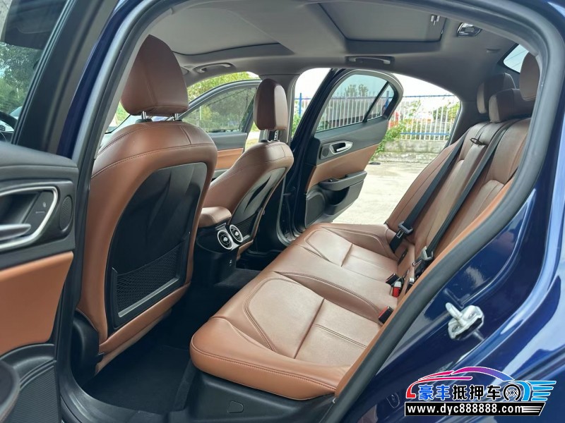 17年阿尔法·罗密欧Giulia轿车抵押车出售