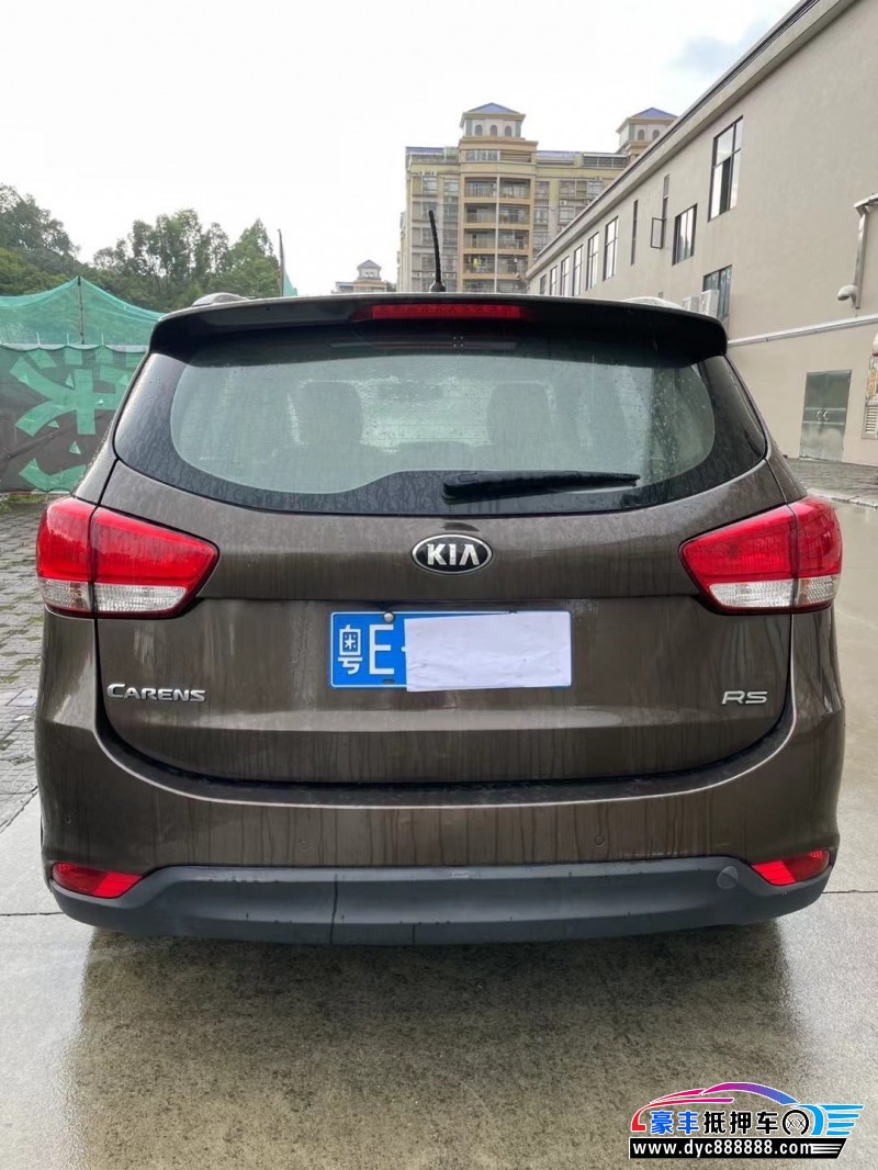 14年起亚佳乐轿车抵押车出售