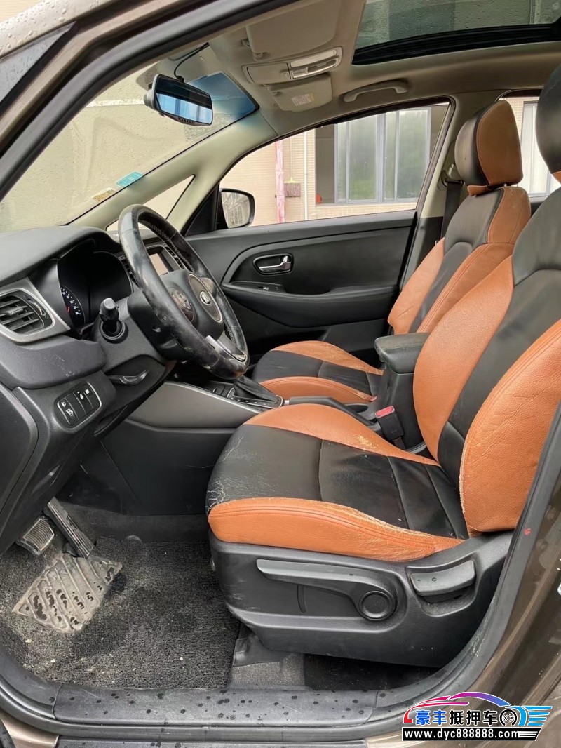 14年起亚佳乐轿车抵押车出售