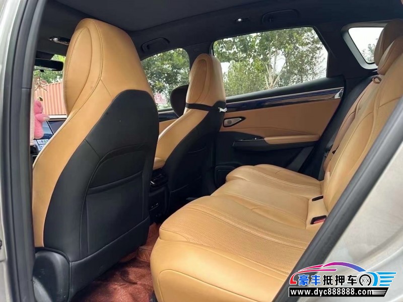 23年吉利银河L7轿车抵押车出售