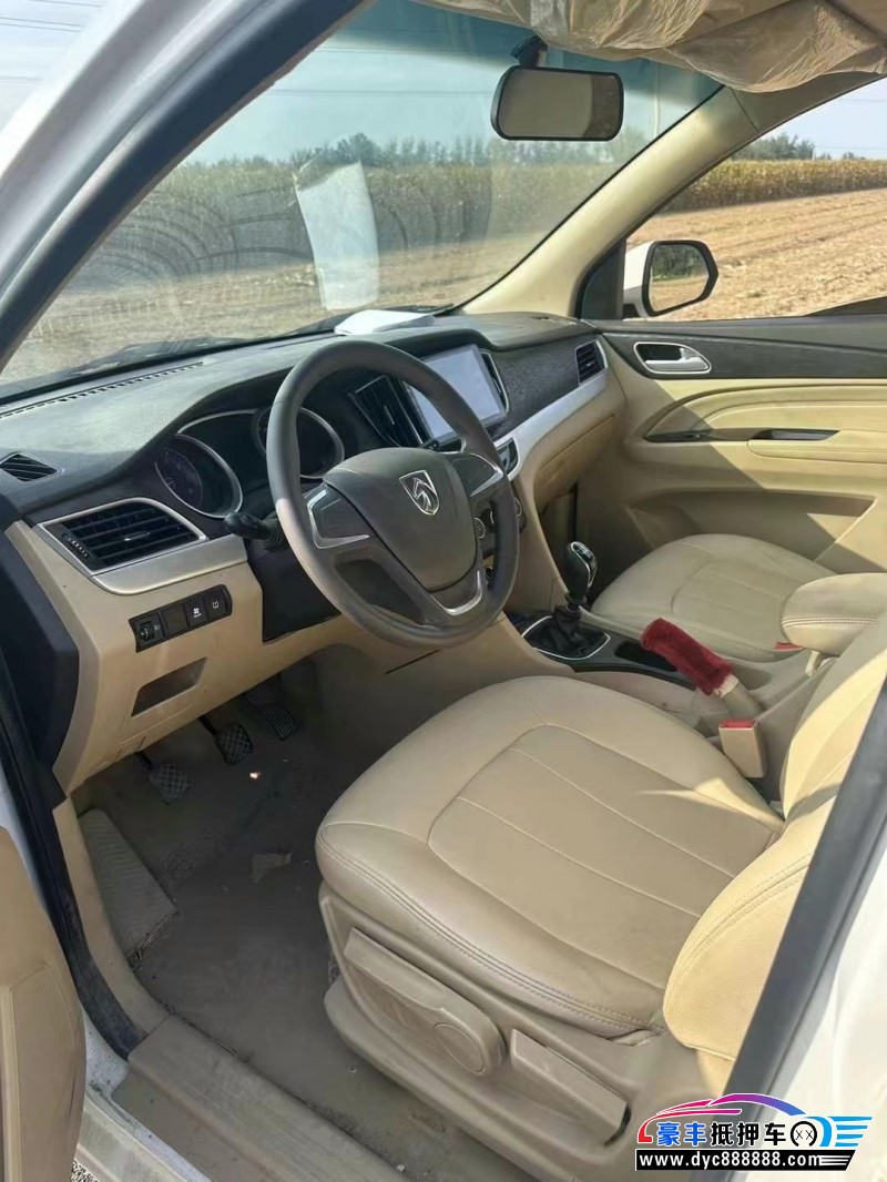 21年宝骏730轿车抵押车出售