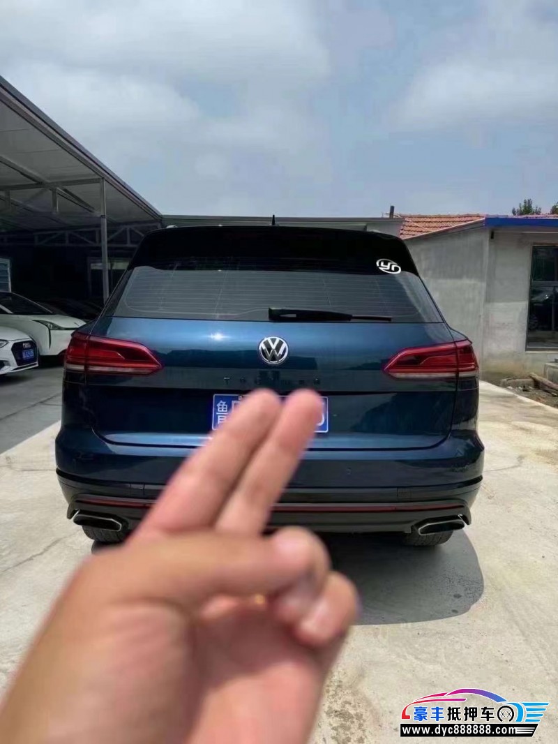 19年大众途锐轿车抵押车出售