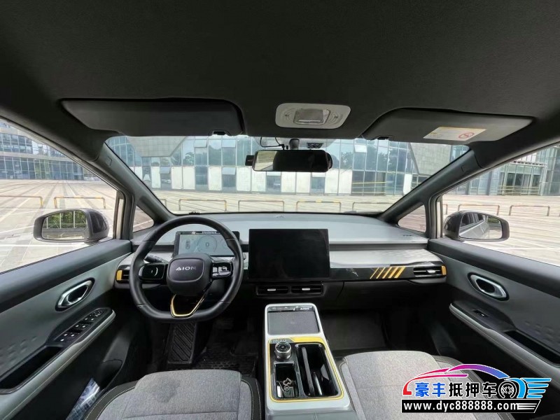 23年埃安Y70轿车抵押车出售