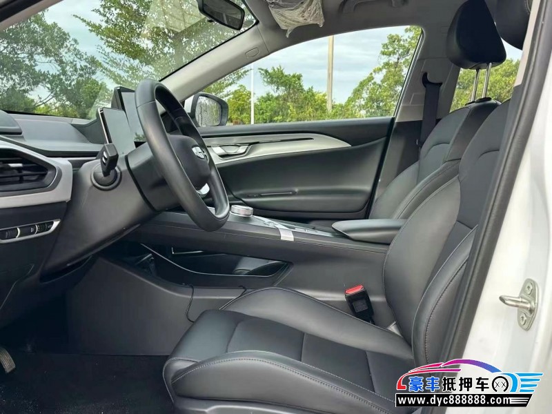 24年吉利几何轿车抵押车出售