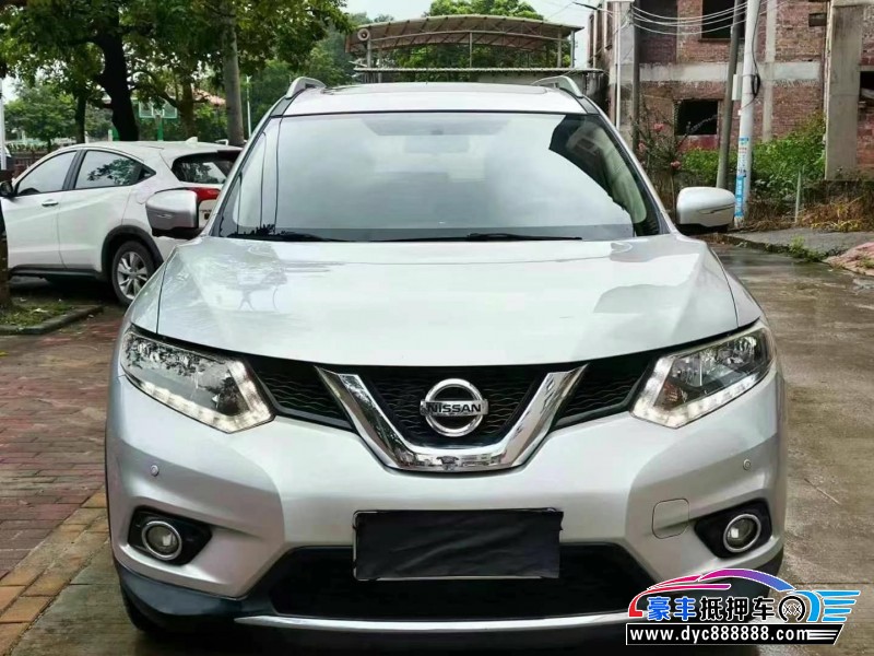 14年日产奇骏轿车抵押车出售