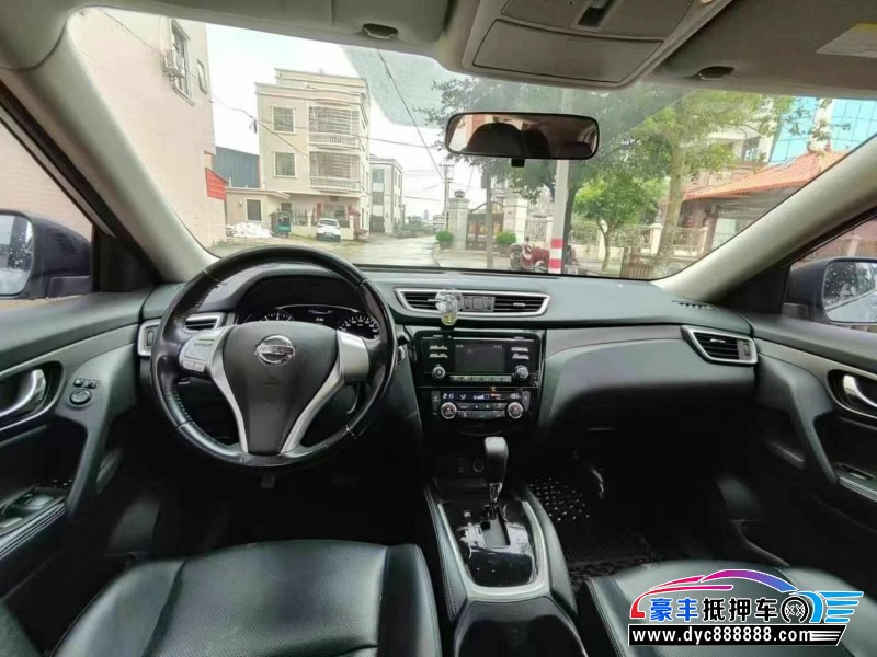 14年日产奇骏轿车抵押车出售