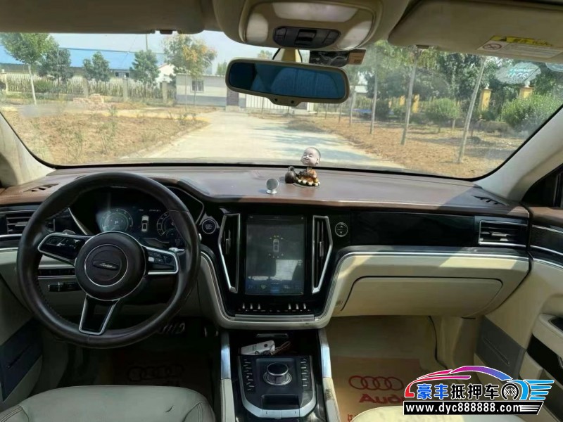 17年众泰T700轿车抵押车出售