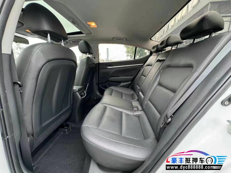 20年现代领动轿车抵押车出售