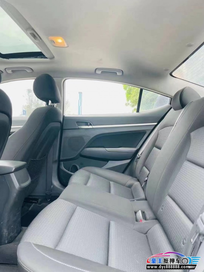 18年现代领动轿车抵押车出售