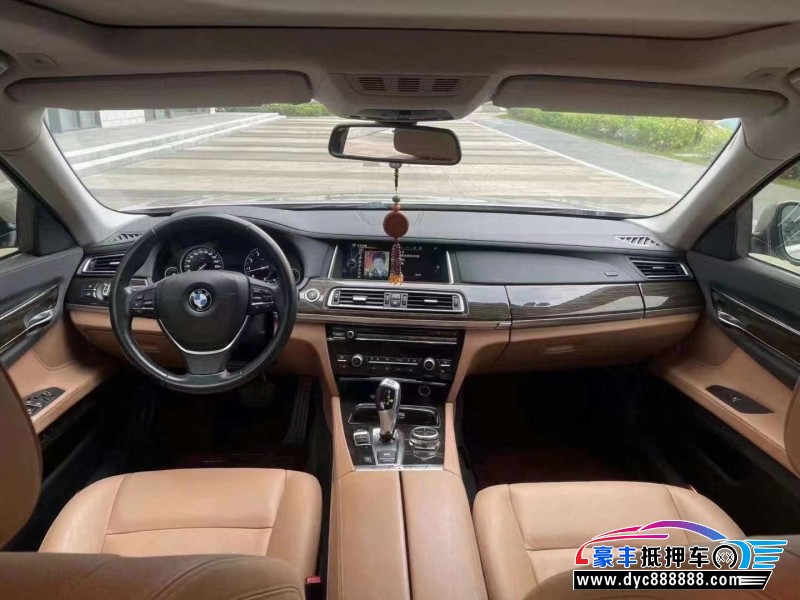 14年宝马7系轿车抵押车出售