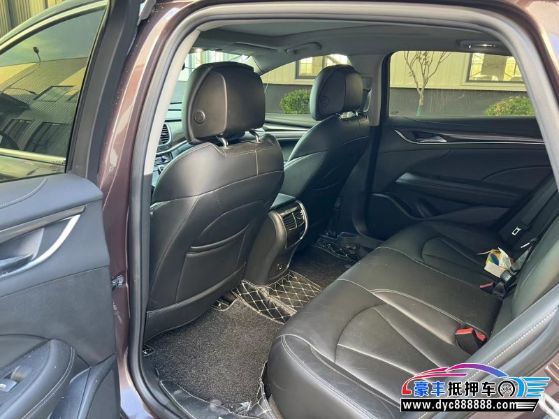 18年别克君越轿车抵押车出售