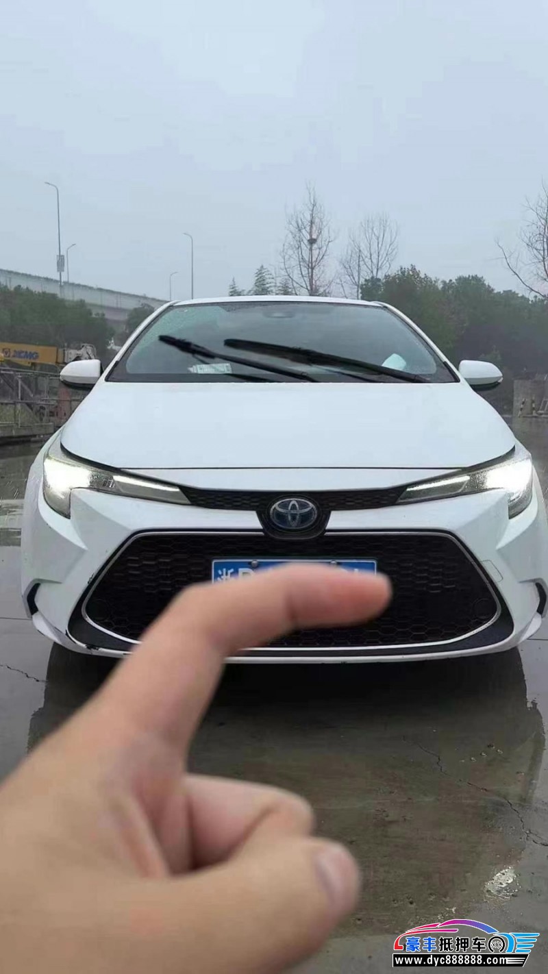 21年丰田雷凌轿车抵押车出售