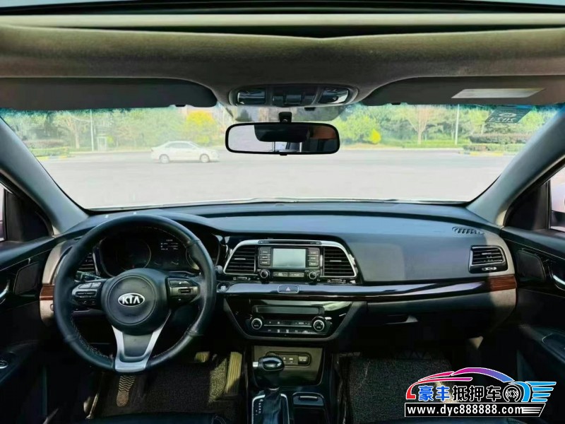 16年起亚K4轿车抵押车出售