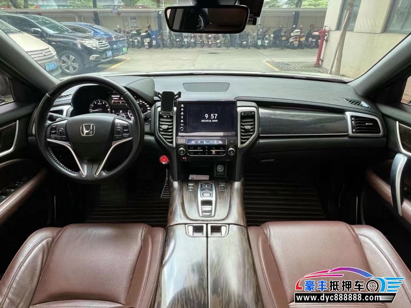 18年本田UR-V轿车抵押车出售