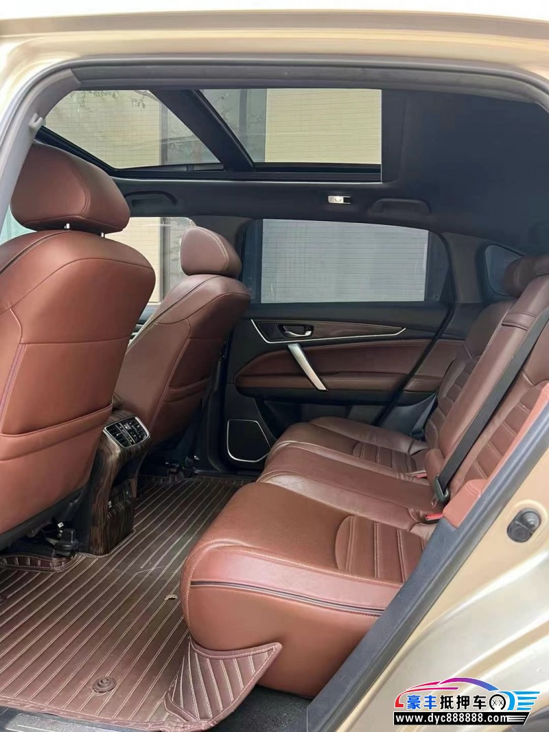 18年本田UR-V轿车抵押车出售