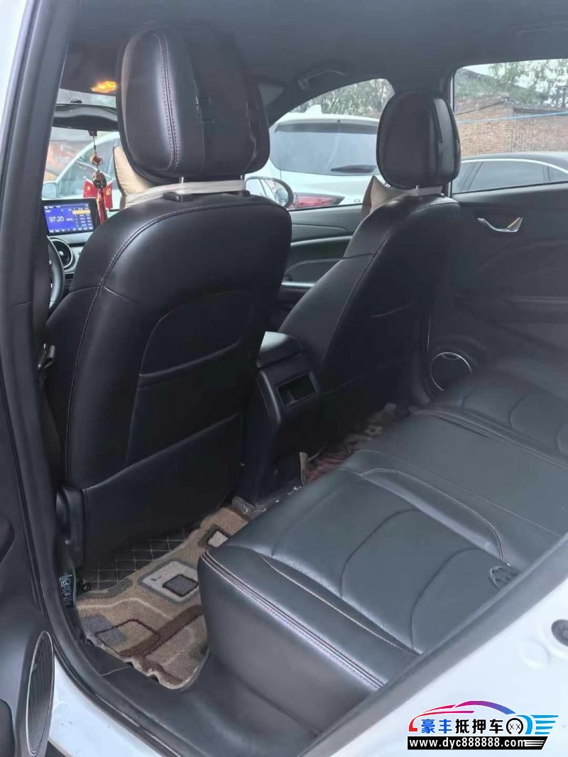 22年东风风光500轿车抵押车出售