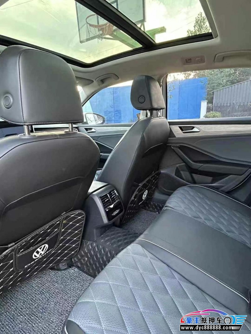 22年大众速腾轿车抵押车出售