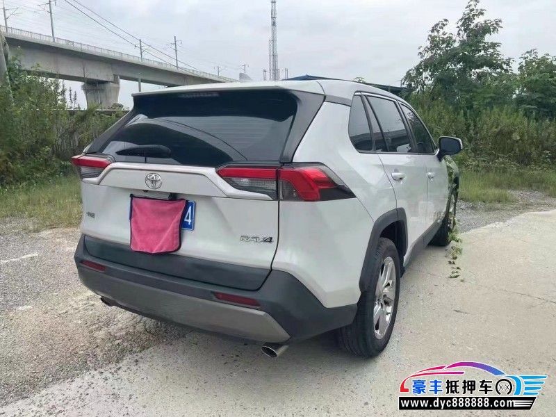 20年丰田RAV4轿车抵押车出售