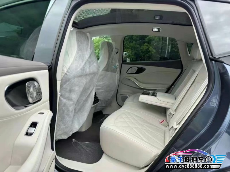 24年非凡R7轿车抵押车出售