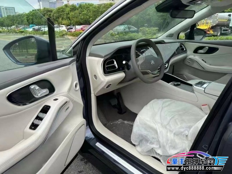 24年非凡R7轿车抵押车出售