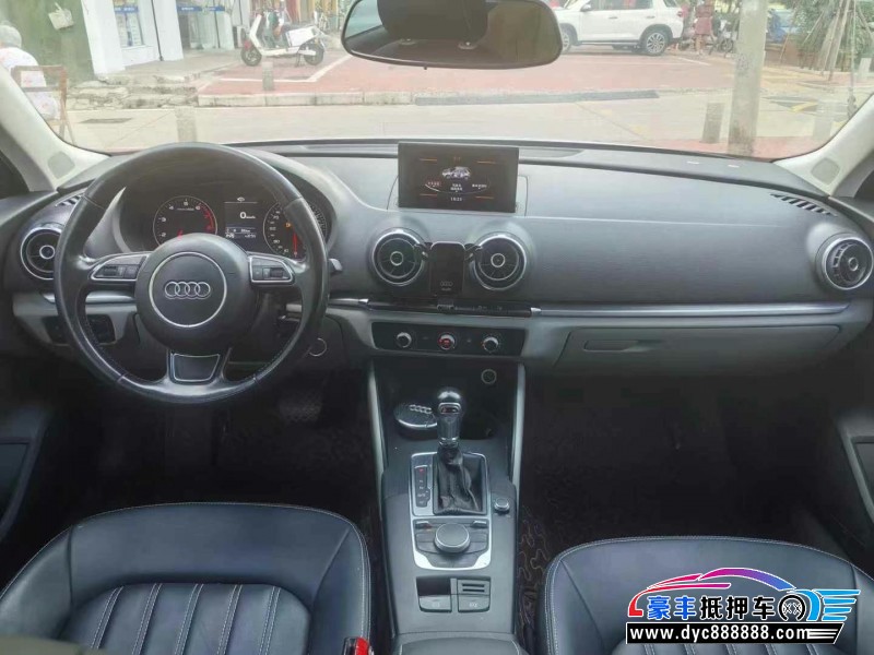 14年奥迪A3轿车抵押车出售