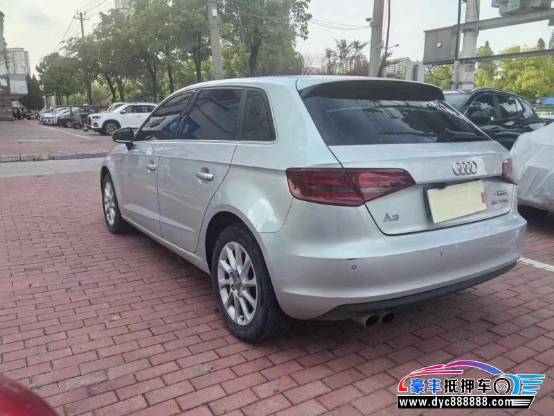 14年奥迪A3轿车抵押车出售