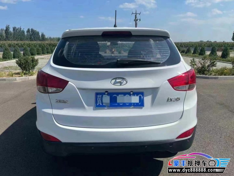 15年现代ix35轿车抵押车出售