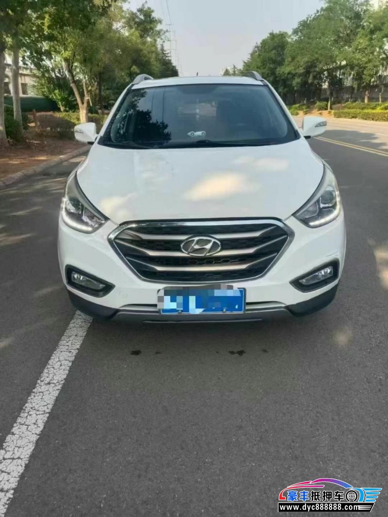 16年现代ix35轿车抵押车出售