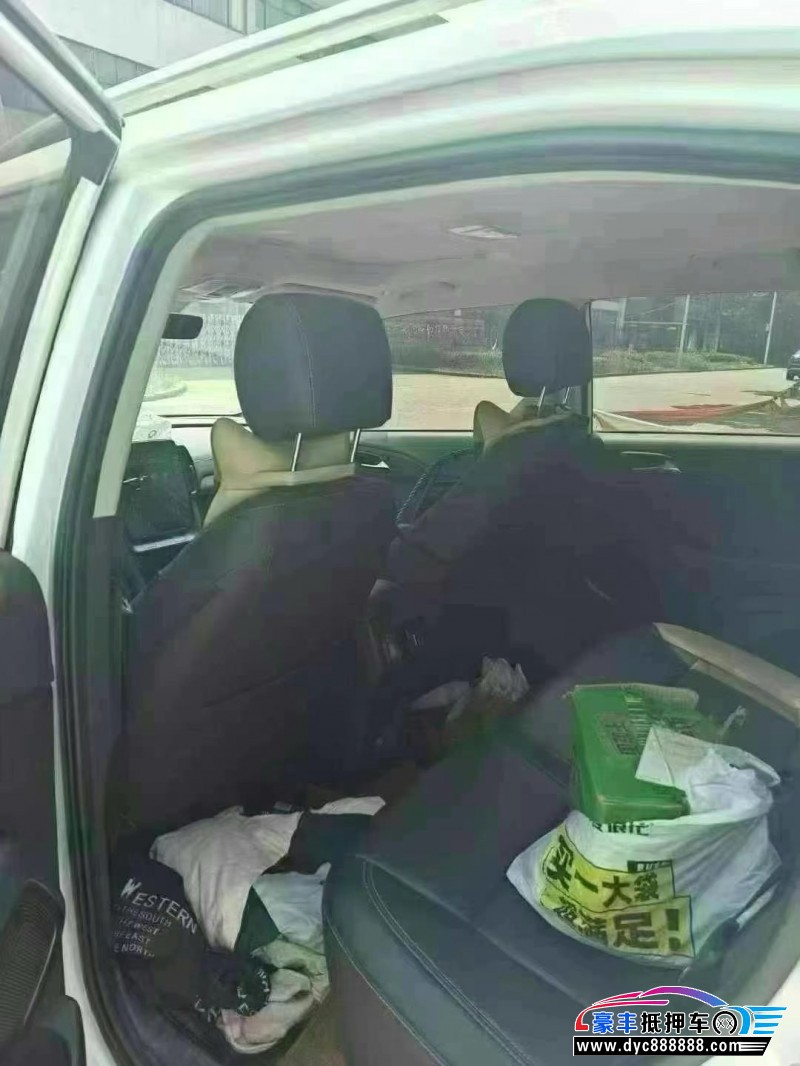 21年现代ix35轿车抵押车出售