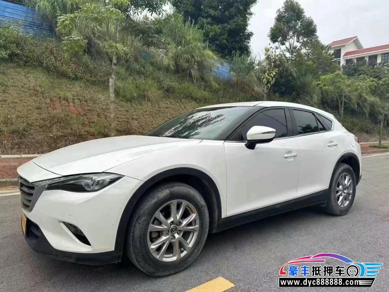 17年马自达CX-4轿车抵押车出售