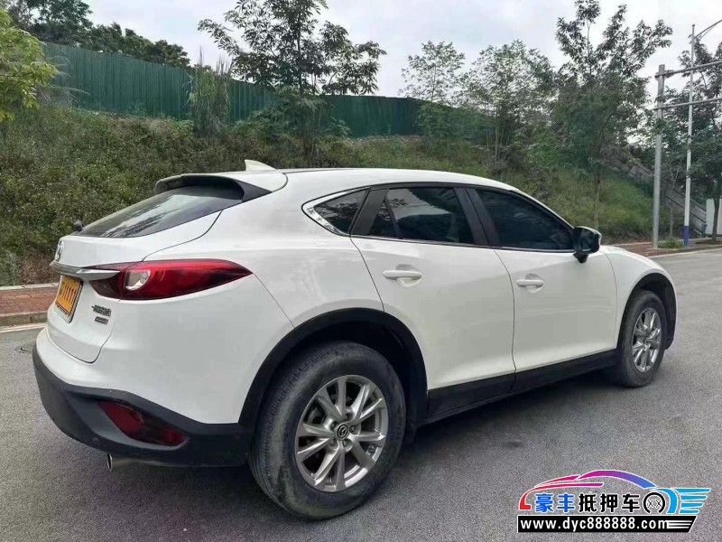 17年马自达CX-4轿车抵押车出售