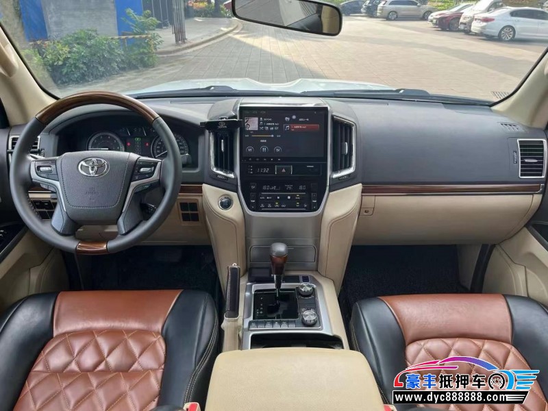 18年丰田兰德酷路泽(进口)轿车抵押车出售