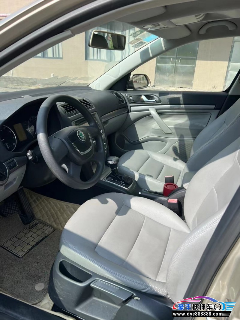 12年斯柯达明锐轿车抵押车出售