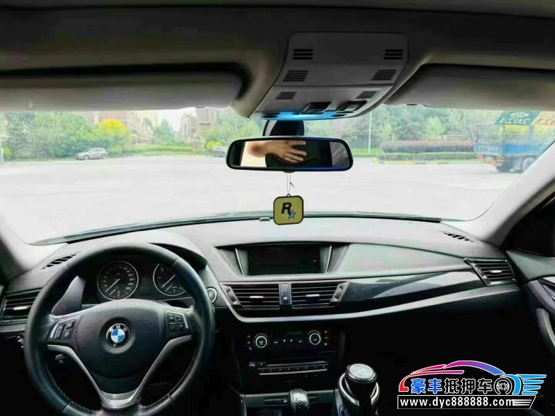 13年宝马X1轿车抵押车出售