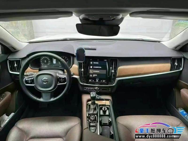 20年沃尔沃S90轿车抵押车出售