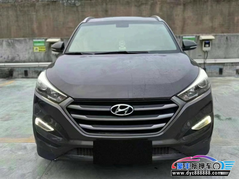 16年现代途胜轿车抵押车出售