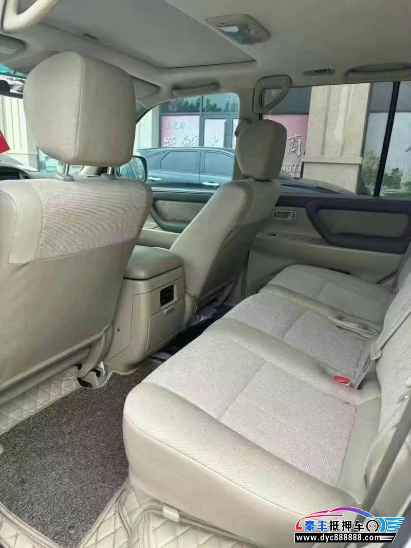 04年丰田兰德酷路泽（陆巡）轿车抵押车出售