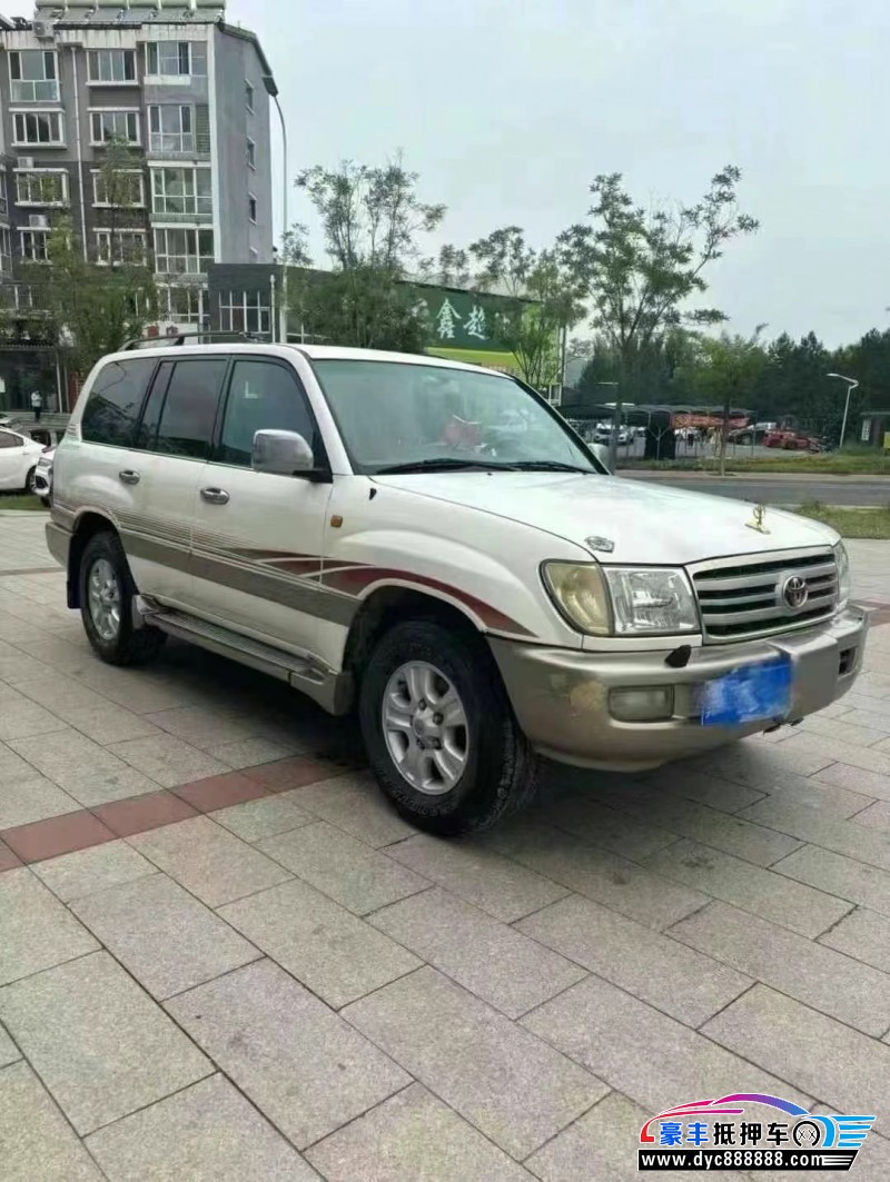 04年丰田兰德酷路泽（陆巡）轿车抵押车出售