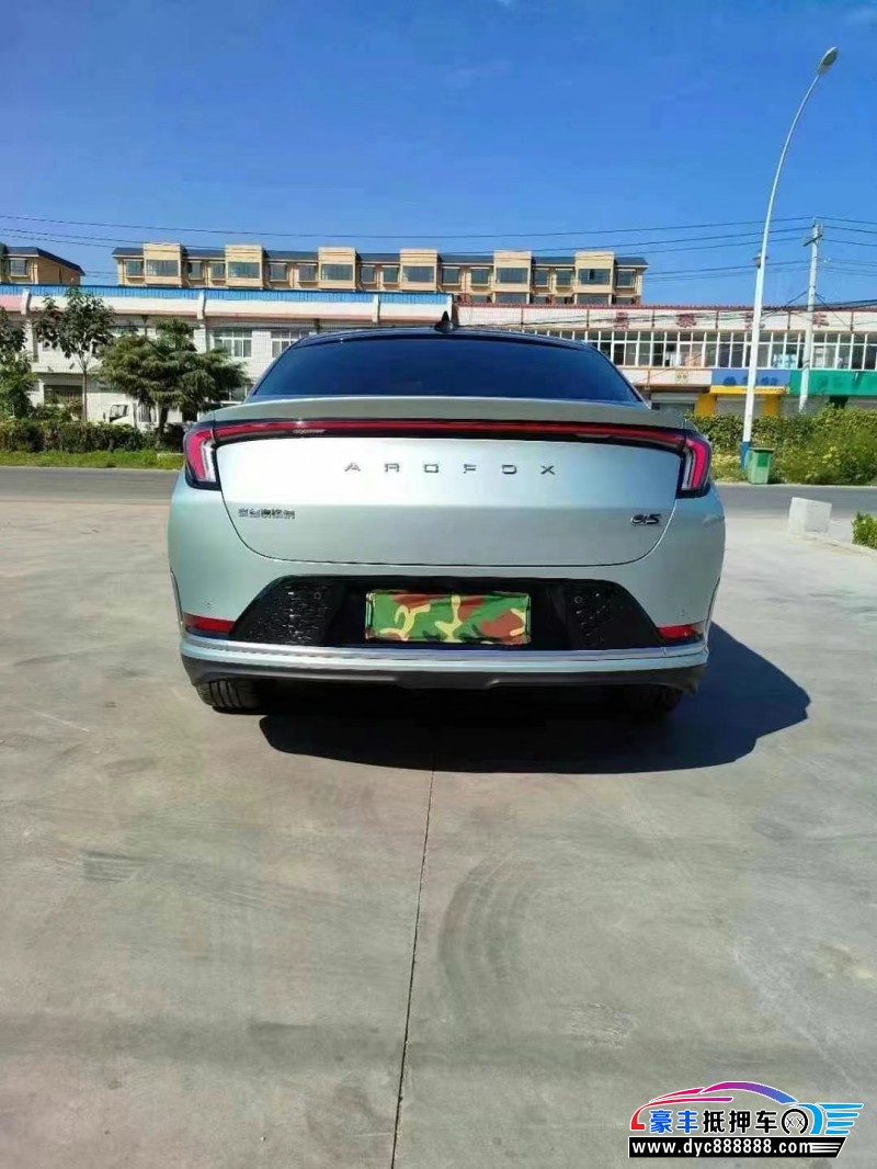 23年极狐阿尔法S轿车抵押车出售