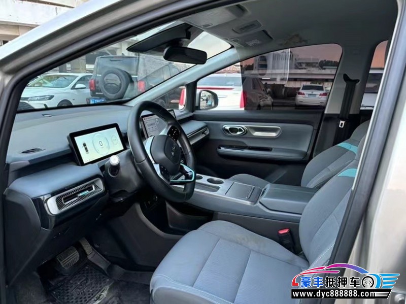 23年埃安Y70轿车抵押车出售