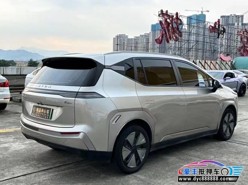 23年埃安Y70轿车抵押车出售